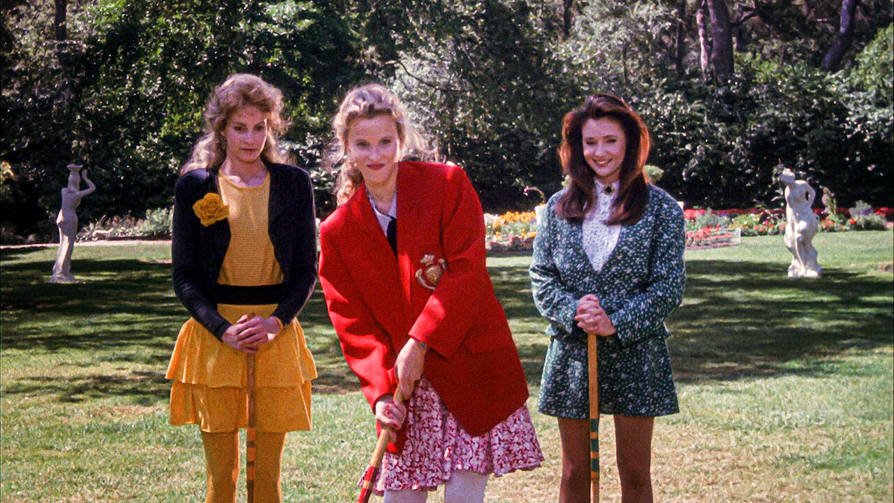 Watch Heathers | Netflix